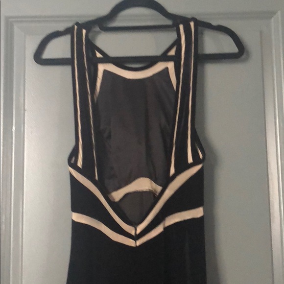 Black Velvet Floor-Length Gown - Picture 4 of 5